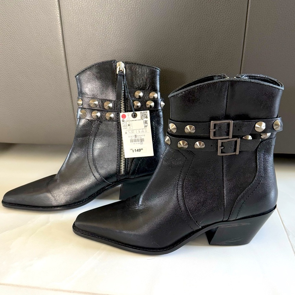 Zara Leather Cowboy Moto Studded Ankle Boots size 7.5 (38)